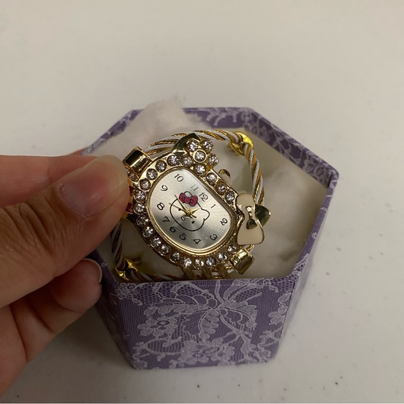 Hello Kitty Girls Watch - Picture 7 of 11